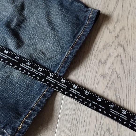 Levi's Dark Blue Flat Front Men's Shorts - Picture 5 of 13